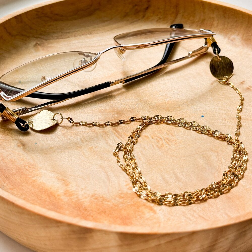 Gold Tone Minimalistic Eyeglass Chain - Picture 3 of 11